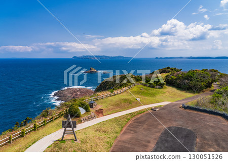 長崎縣生月島最北端的小江燈塔的景色 130051526