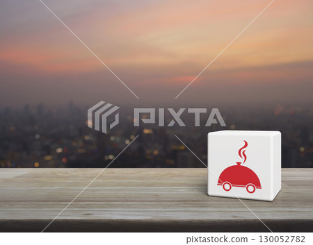 Business food delivery online concept 130052782