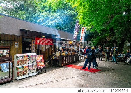 [Tokyo] A charming teahouse at Takao-san Yakuo-in Temple 130054514