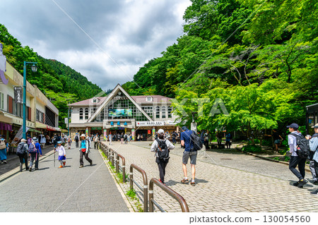[Tokyo] Mount Takao cable car station surrounded by nature 130054560