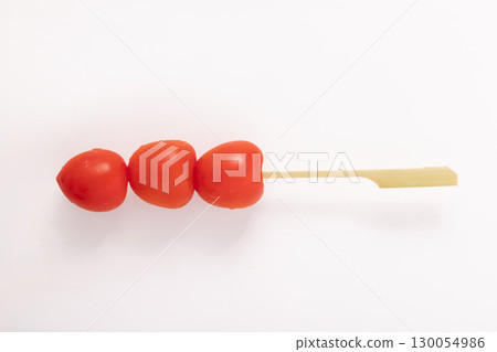 櫻桃番茄串(烹飪前) 櫻桃番茄串(烹飪前) 130054986