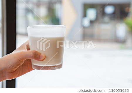 來自鳥取縣大山山腳下的鮮榨牛奶 130055633