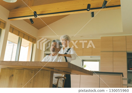 Elderly couple in old age 130055960
