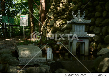 蓬萊橋右岸步道上的龍神宮石像 蓬萊橋右岸步道上的龍神宮石像 130058597