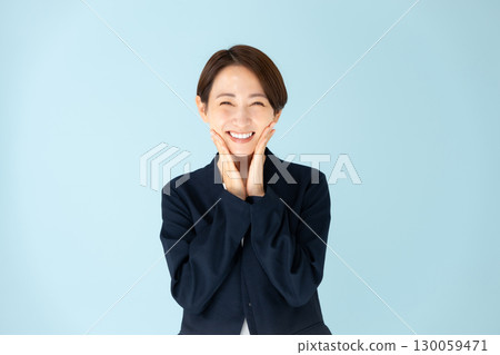 女性商務肖像快樂 130059471
