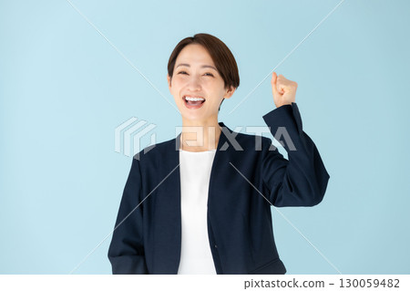 女性商務肖像拳頭泵 130059482
