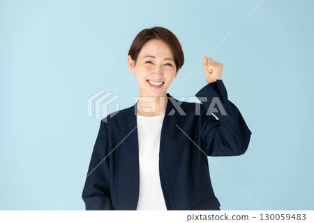 女性商務肖像拳頭泵 130059483