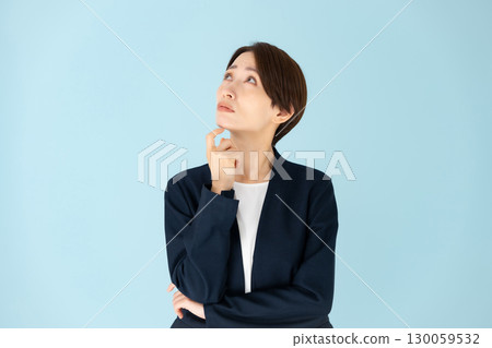 女性商務肖像擔心 130059532