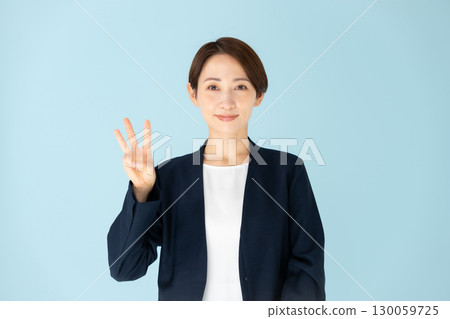 女性商務肖像 3 130059725