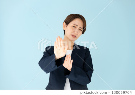 女性商務肖像拒絕 130059764