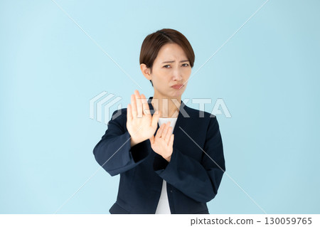 女性商務肖像拒絕 130059765