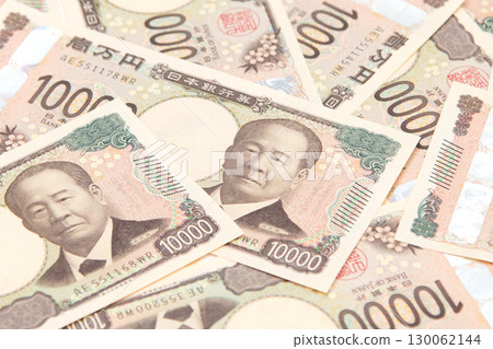 大額 10,000 日元鈔票 130062144