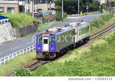 [JR West] Kiha 120 series 300 series (Kansai Main Line: Sanagu - Iga-Ueno) 130064515