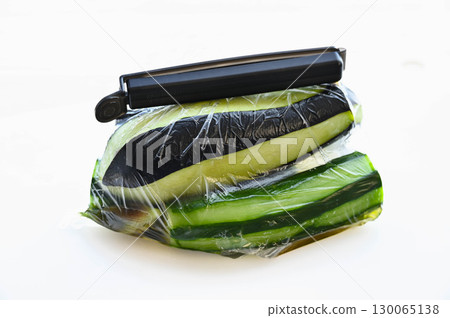Lightly pickled cucumber and eggplant 130065138