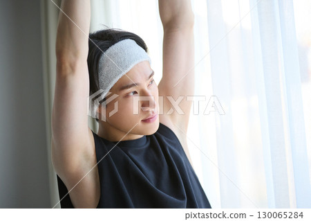 Beauty portrait of a young Asian man 130065284