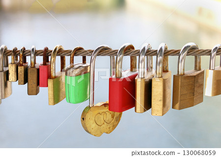Metal padlocks Metal padlocks 130068059