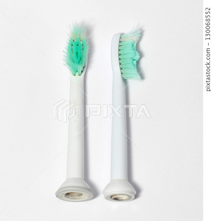 Used toothbrush heads Used toothbrush heads 130068552