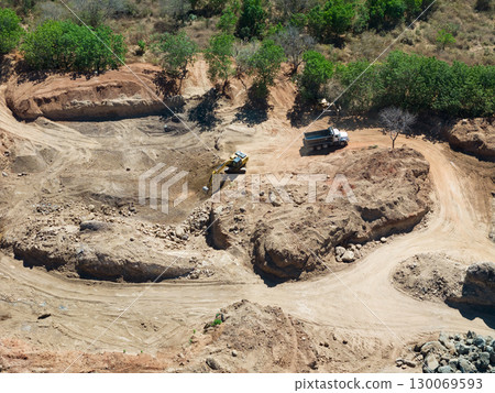 Excavator load dump truck with sand 130069593