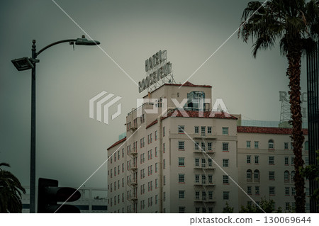 美國洛杉磯好萊塢街景，多雲 130069644