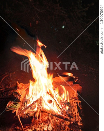 Bonfire Chobe Botswana 2 130070694