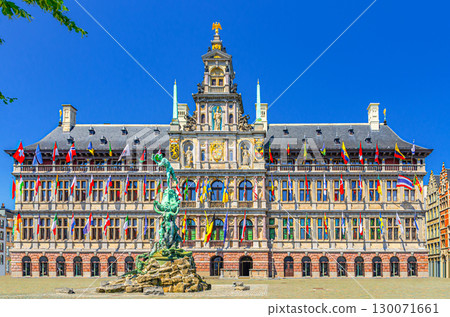 Antwerp City Hall Stadhuis Antwerpen Renaissance Architectural style building and Brabofontein Brabo Fountain on Grote Markt Big Market Square in Antwerp city centre, Antwerpen old town, Belgium Antwerp City Hall Stadhuis Antwerpen Renaissance Architectural style building and Brabofontein Brabo Fountain on Grote Markt Big Market Square in Antwerp city centre, Antwerpen old town, Belgium 130071661