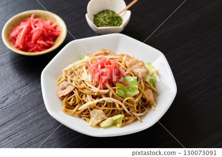 Sauce Fried Noodles Sauce Fried Noodles 130073091