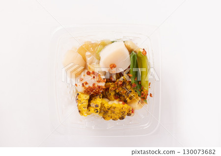 Scallop and grilled corn salad (burnt butter and soy sauce) 130073682