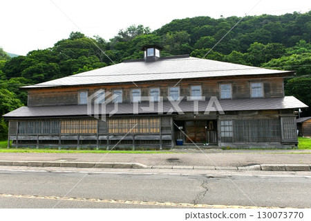 【壽都町的國家指定史蹟、北海道指定有形文化遺產「舊宇多須佐藤家漁場」建築外觀】 130073770