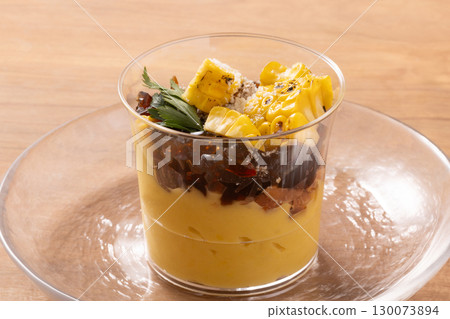 Verrine of corn puree 130073894