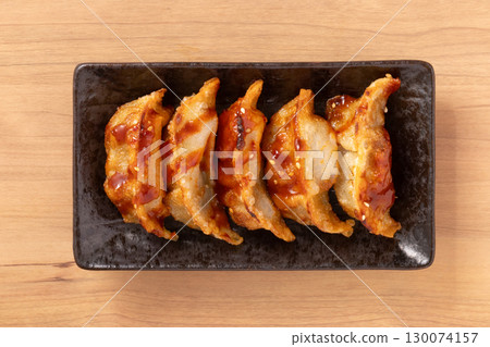 炸餃子配羊肉醬 130074157