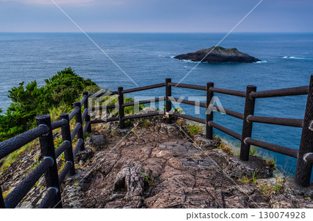 Morning view of Cape Hyuga [Hyuga City, Miyazaki Prefecture] 130074928