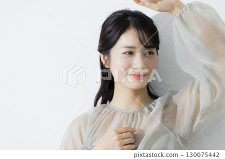 模特兒擺姿勢 模特兒擺姿勢 130075442