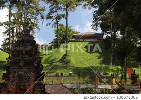 Tirta Empul Temple, Ubud, Bali Tirta Empul Temple, Ubud, Bali 130078069