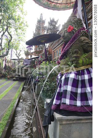 峇裡島烏布薩拉斯瓦蒂神廟 130078088