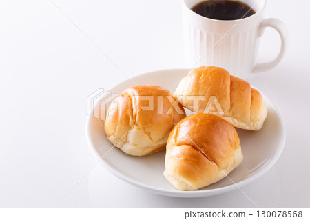 Rolls and hot coffee Rolls and hot coffee 130078568