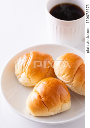 Rolls and hot coffee Rolls and hot coffee 130078573