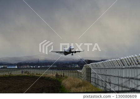 大空町女滿別機場的飛機 130080609