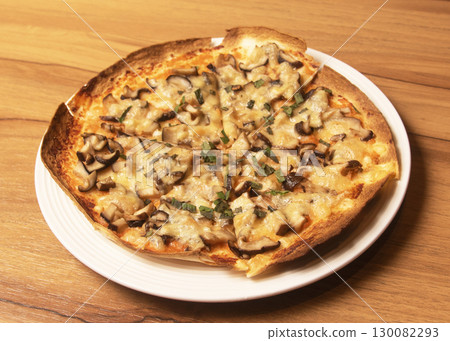 Mushroom pizza Mushroom pizza 130082293