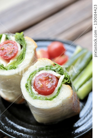 Healthy Vegetable and Cheese Roll Sandwich 130084423