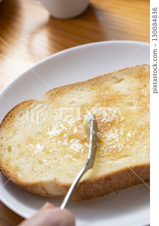 酥脆奶油吐司 酥脆奶油吐司 130084836