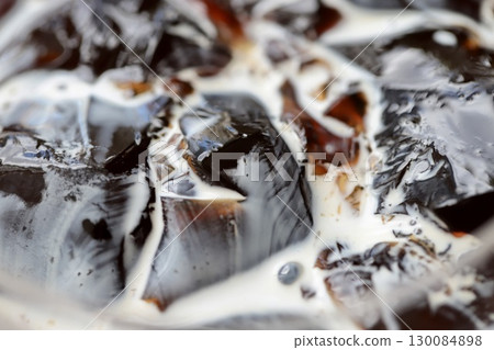 Crushed coffee jelly made with gelatin Crushed coffee jelly made with gelatin 130084898