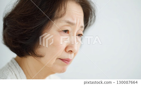 鬱悶的老婦 鬱悶的老婦 130087664