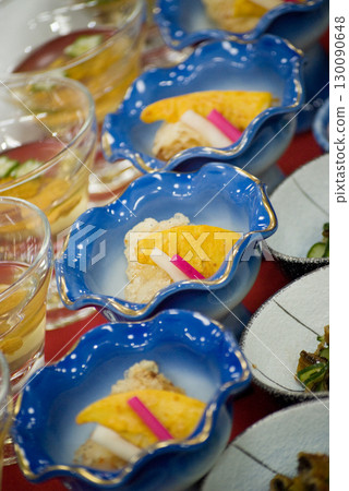 Assorted sashimi Assorted sashimi 130090648