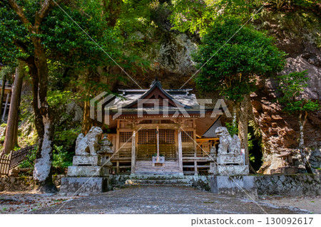 Fudoin Iwayado Iwaya Shrine Wakasa Town, Yazu District, Tottori Prefecture 130092617