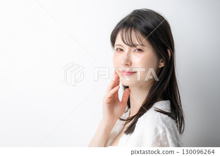 Women's beauty skin care 130096264