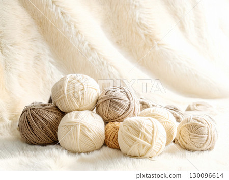 柔和的冬日陽光和羊毛 130096614