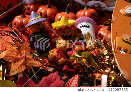 Halloween  130097265