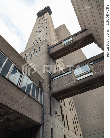 Trellick Tower is indeed recognized for its unique aesthetic and status as a significant example of Brutalist architecture. Trellick Tower is indeed recognized for its unique aesthetic and status as a significant example of Brutalist architecture. 130097798