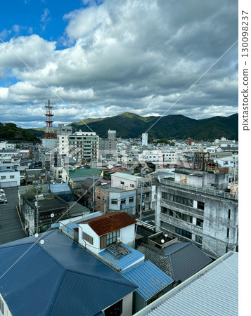 Shimanto cityscape and mountain scenery (Kochi Prefecture) 130098237