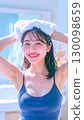 沐浴後年輕女子的肖像 130098659